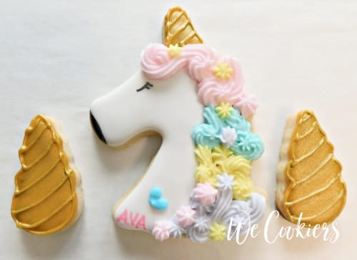 Stars and swirls made with this icing recipe