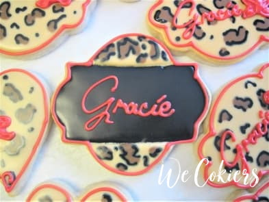 Plaque cookie cutter shape with name, image Leopard print name on cookie plaque cutter at WeCookiers.com