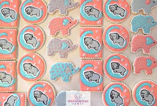 Cute baby cookies for a shower for either girls or boys. See more ideas, techniques, baby royal icing templates, and more: Baby elephant cookies sleeping on a moon. Also, a little elephant decorated with royal icing using wet-on-wet dots.