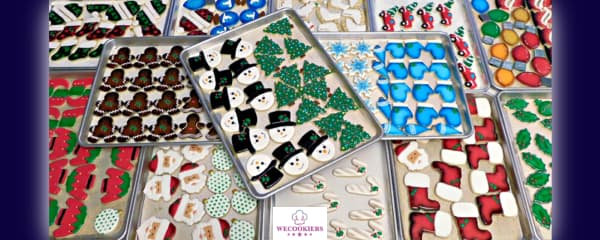 Christmas cookie decorating ideas. This is a set for a little more experienced artists. It requires airbrushing.