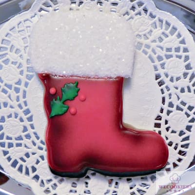 Santa boot with airbrushing, Christmas cookie decorating ideas