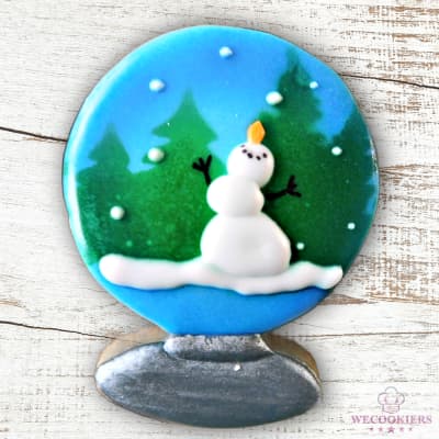 Snowman in a globe, Christmas cookie decorating ideas